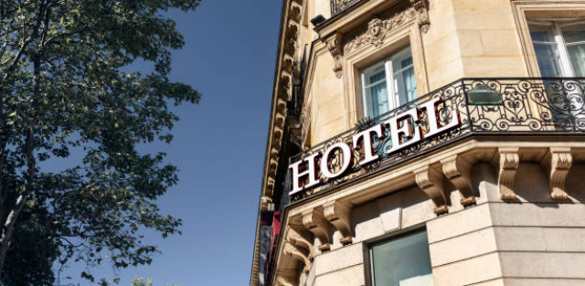 hôtel bureau dans station très fréquentée Landes